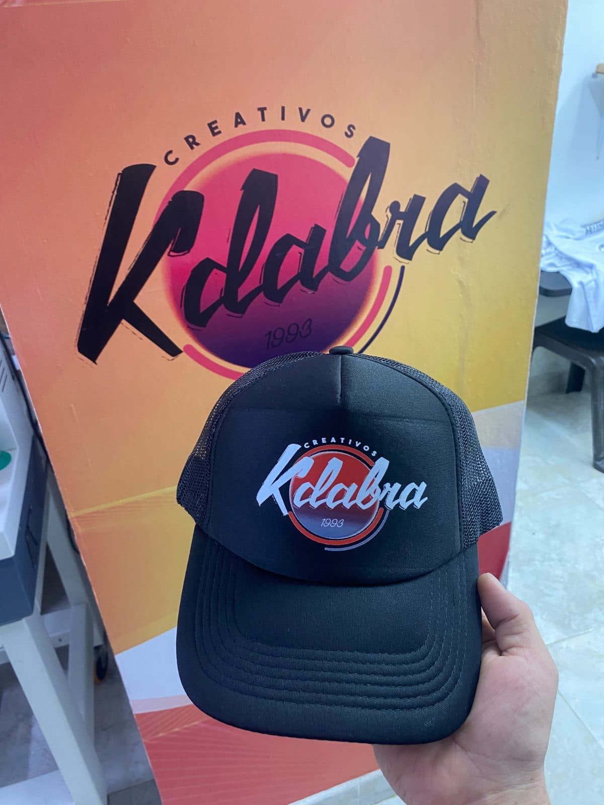 Gorra con malla estampado en dtf